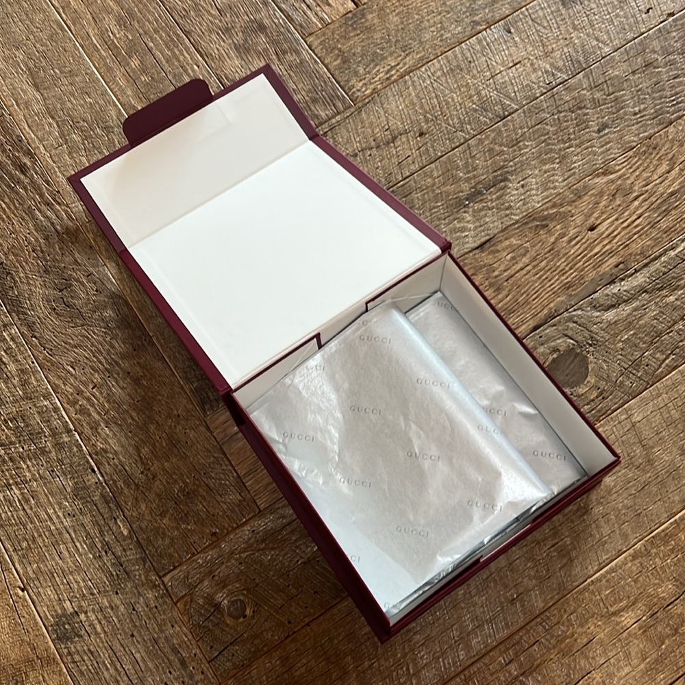 Authentic Gucci box - Picture 3 of 9